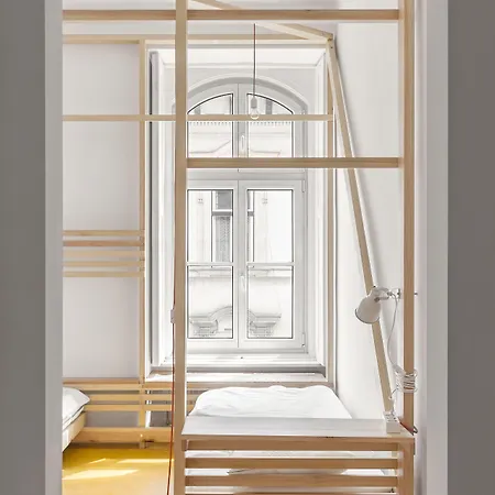 Flow Spaces Budapest