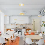 Hostel Flow Spaces *