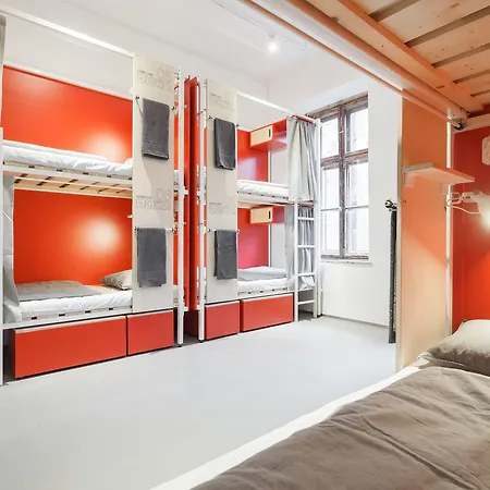 Flow Spaces Hostel
