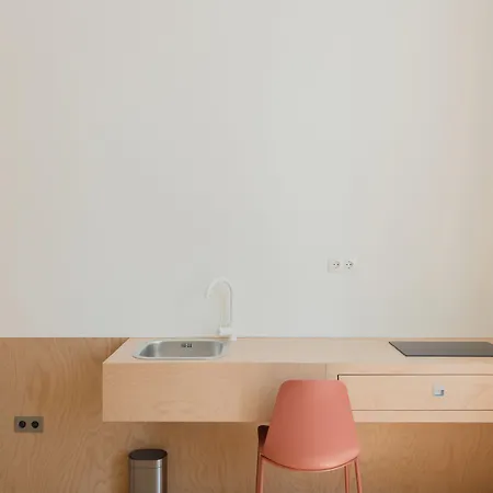 Flow Spaces Hostal