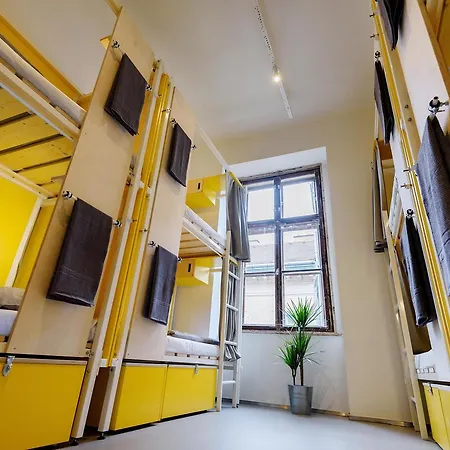 Flow Spaces Hostel *