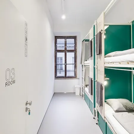 Hostel Flow Spaces *