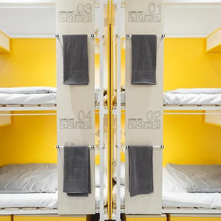 Hostel Flow Spaces
