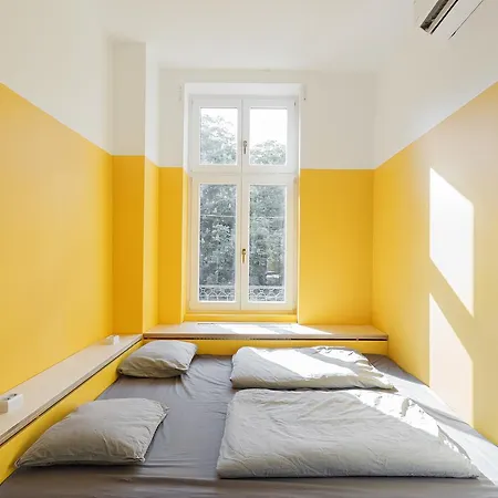 Flow Spaces Hostel