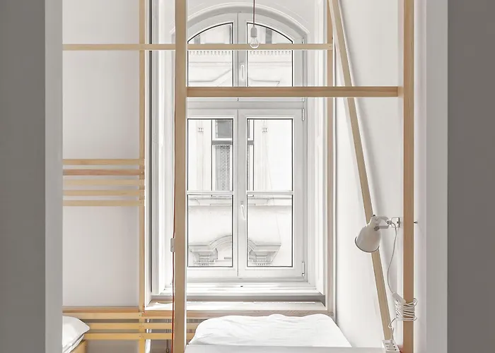 Flow Spaces 布达佩斯