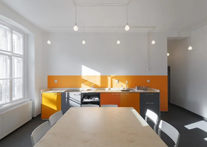 Flow Spaces Hostel *