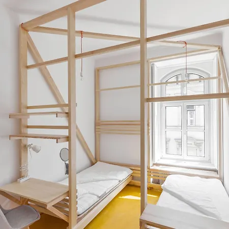 Flow Spaces Budapest