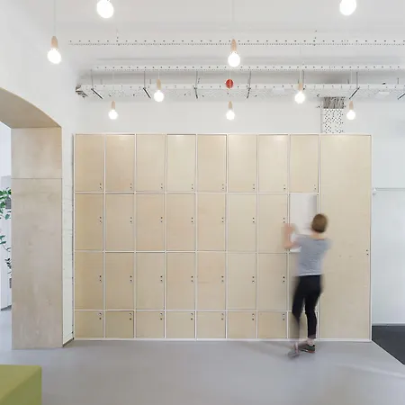 Flow Spaces *