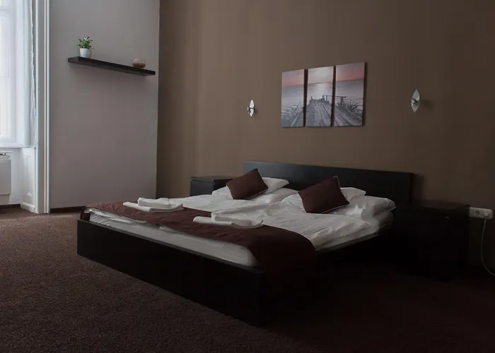 Flow Spaces * 부다페스트