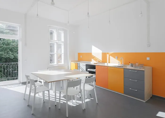 호스텔 Flow Spaces *