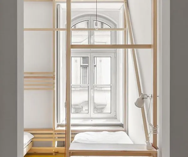 Vandrarhem Flow Spaces *