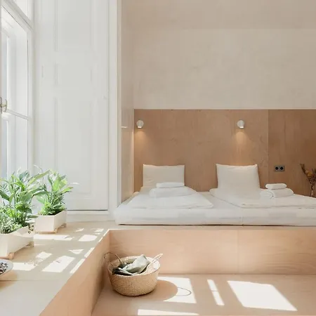 Flow Spaces Hostel *